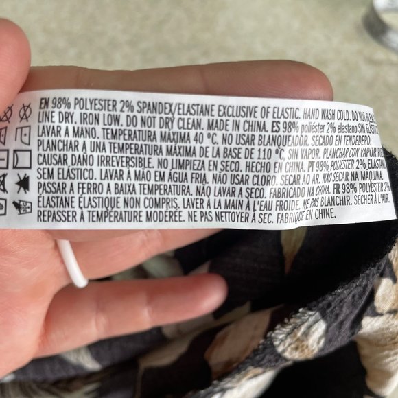 NWT Forever 21 Tropical Beach Shorts Romper Size Large Vacation - Picture 9 of 9